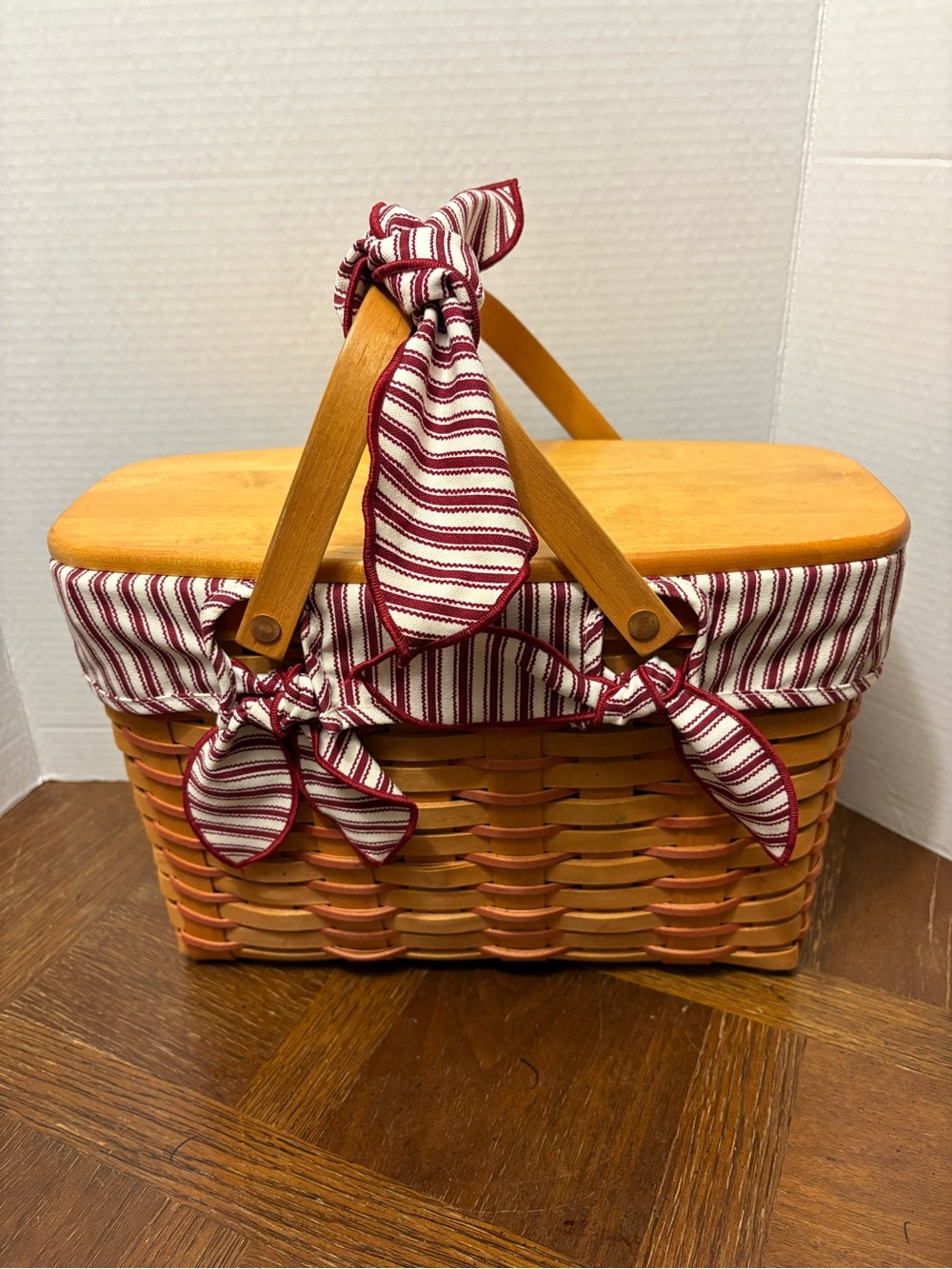 Striped Red Picnic Basket with Bow Accent -Lid and cotton fabric liner